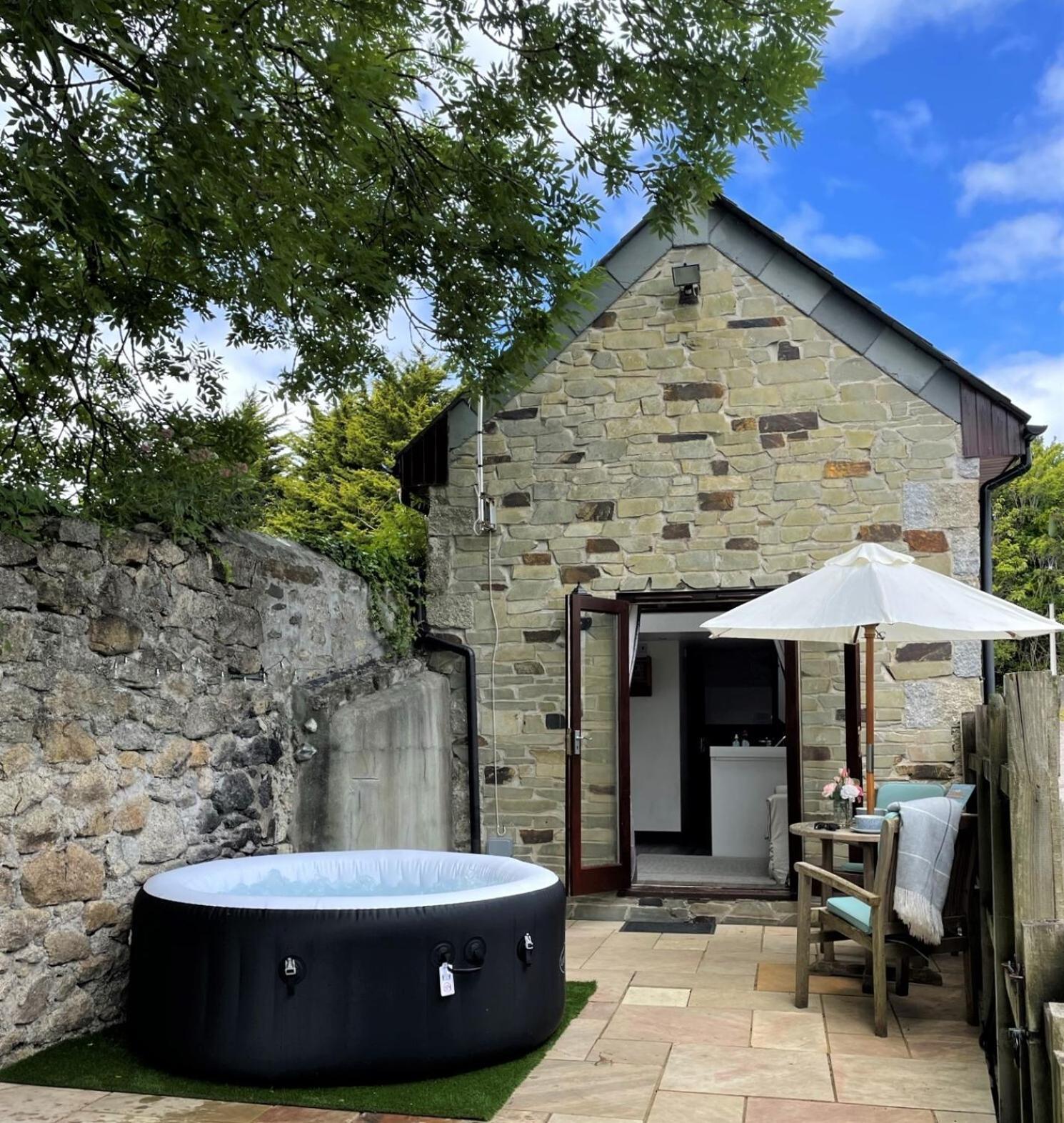 The Stables - Detached Cottage With Private Garden & Hot Tub St Austell Exterior photo
